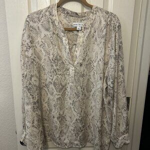 AVA & VIV Beige Snake Print Long Sleeve Blouse Shirt Women's Plus Size 2X V-neck